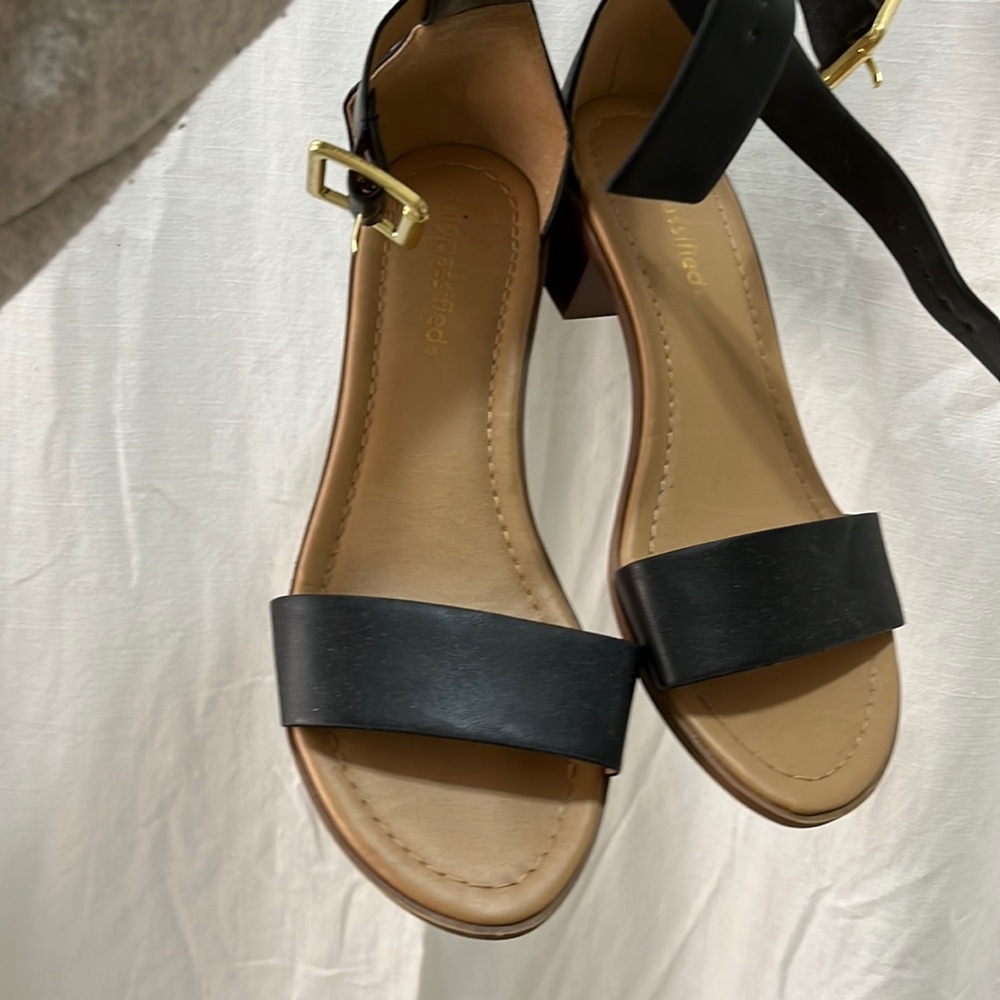 Black Heeled Sandels